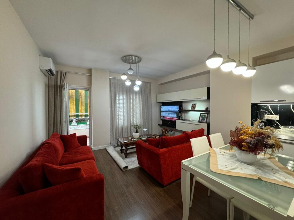 Apartment 2+1 for sale +parking space at Shkolla e Bashkuar