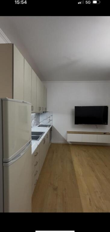 Apartament 2+1 ne Shitje tek Liqeni i Thate