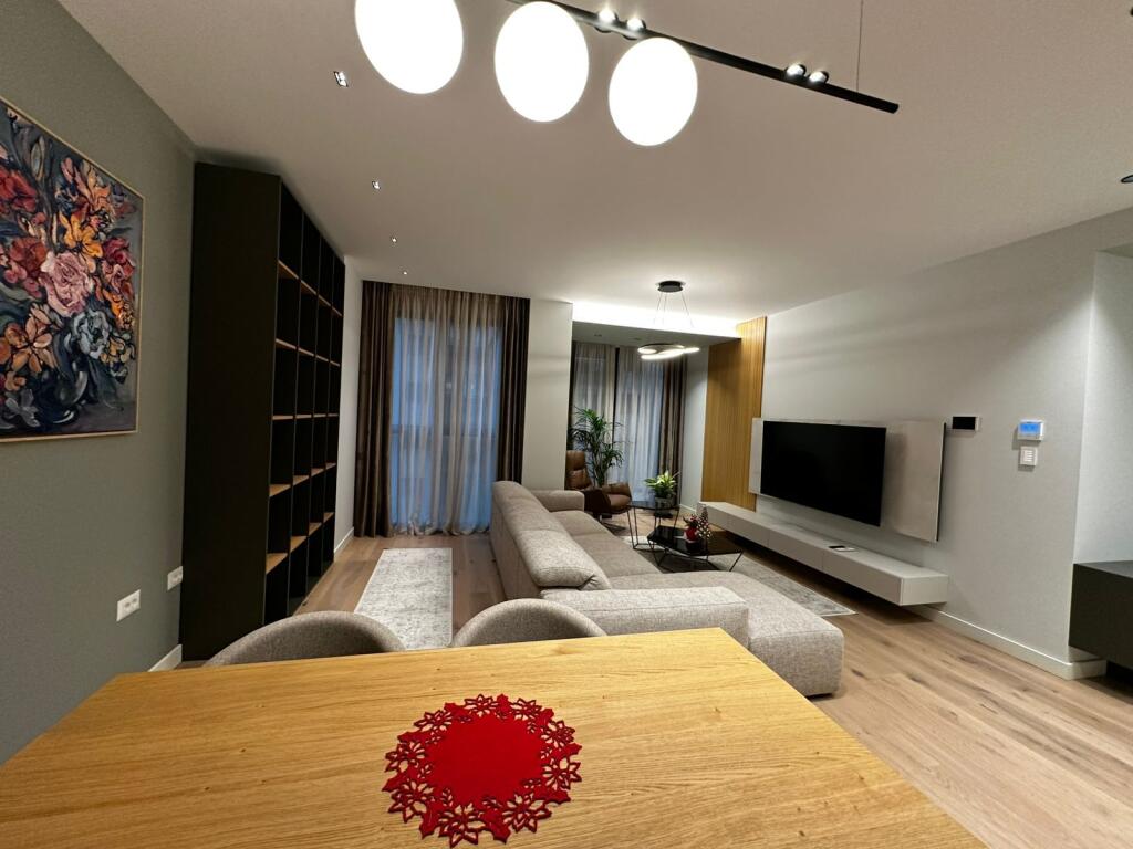 Appartamento 2+1+2 con Posto Auto in Affitto – Vertical Forest Tirana, vicino allo Stadio Qemal Stafa