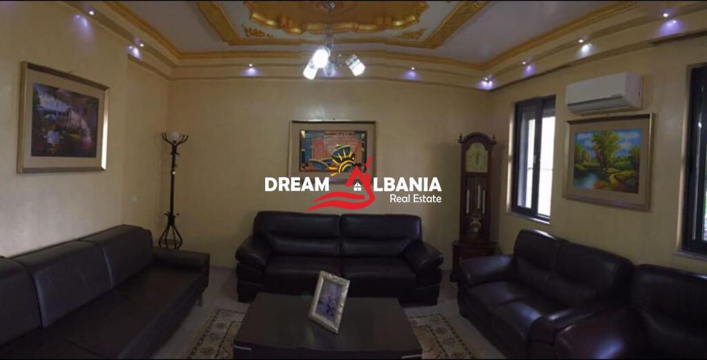Villa di 4 Piani in Vendita nella zona dell'Istituto, Tirana (ID 4151211)