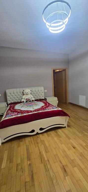 🏡 VILË 2-KATËSHE ME QIRA – BULEVARDI I RI