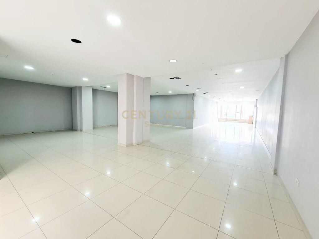 BUSINESS UNIT 324M2 FOR SALE, ASTIR ON MAIN ROAD!