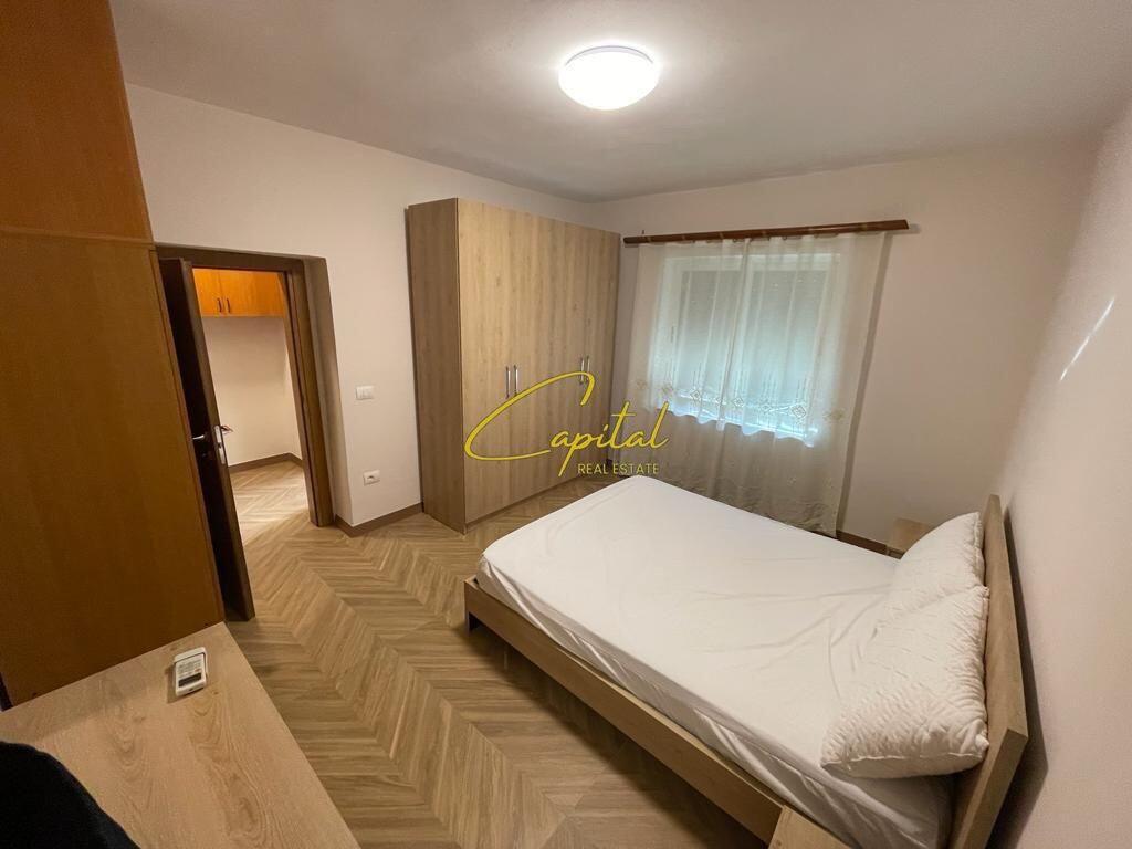 APARTAMENT ME QIRA 2+1 21 DHJETORI 750 EURO
