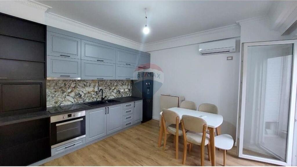 SHITET APARTAMENT 2+1 TEK MATERNITETI I RI-BRRYLI