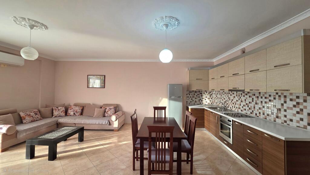 Appartamento 2+1 in vendita a Skele, Vlore