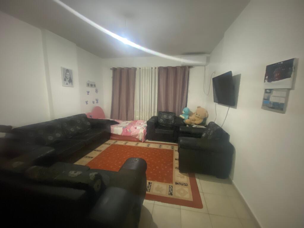 For sale 1+1 at 2 palmat in Astir, 94 thousand euros with mortgage