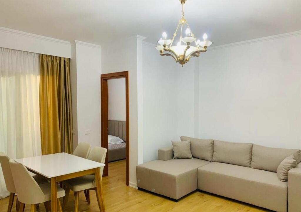 Apartament 2+1 ne Shitje tek Liqeni i Thate