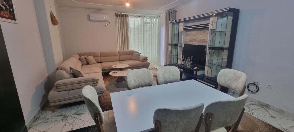 Yzberisht Apartment 2+1 furnished for rent, with an area of 100 m², located on the 5th floor of a well-maintained building, on Besim Alla street.