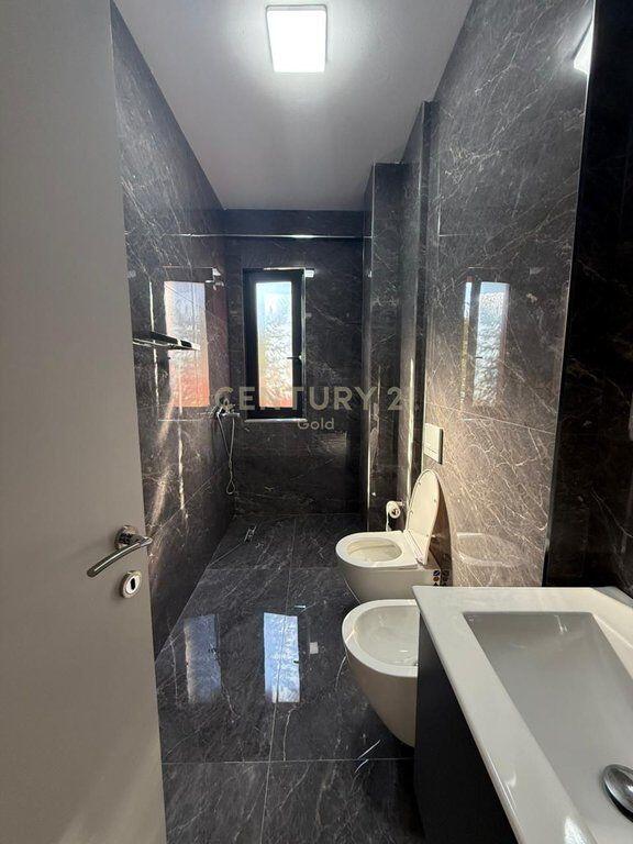 FOR RENT APARTMENT 2+1+2+ PARKING SPACE AT KODRA E DIELLIT! 900 € /Month Total Area 114m2
