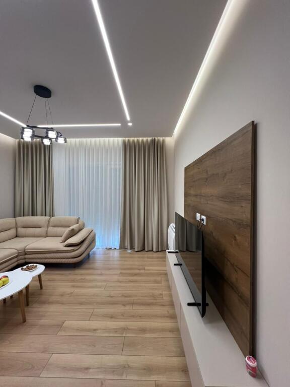 Super apartament me qera 3+1+3