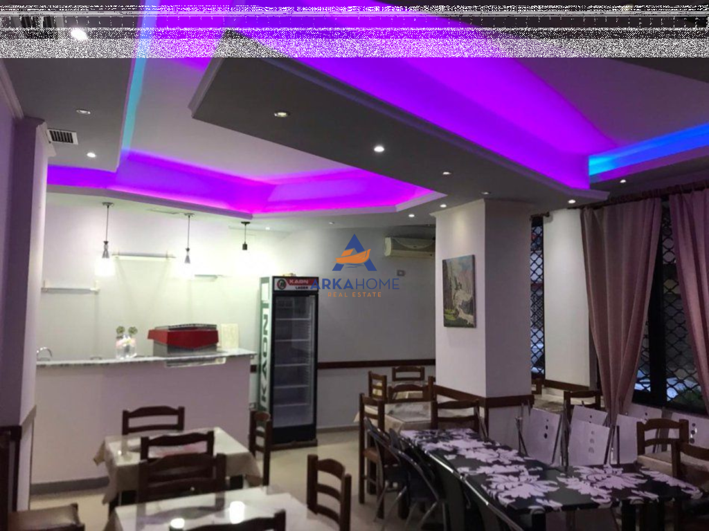 IN VENDITA BAR-LOUNGE 48M2 "KINOSTUDIO, VIA ALEKSANDËR MOISIU" 130000 EURO