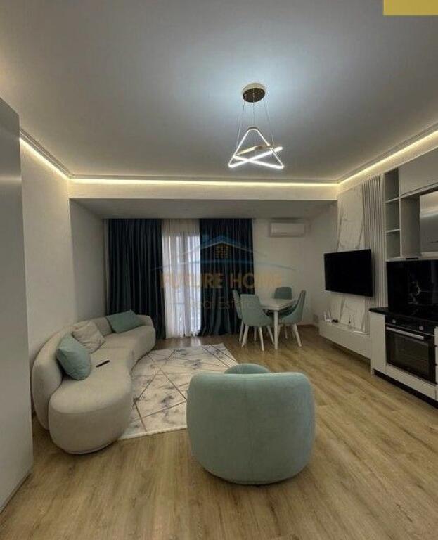 Shitet, Apartament 1+1, Farmacia 10, Kompleksi Arlis