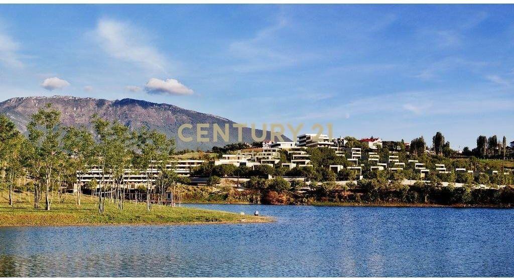 Apartment 1+1 with balcony and lake view in the Farka Lake Front residence.