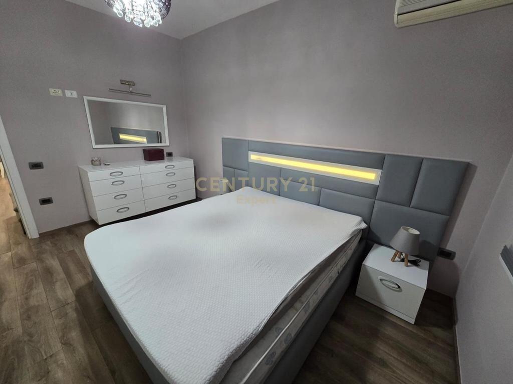 Appartamento 1+1 in affitto a Pazari i Ri, Tirana.
