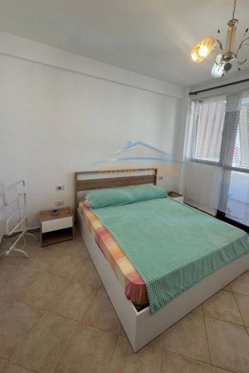 Affitto, Appartamento 1+1, Via Elbasanit, Tirana.