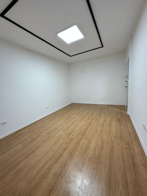 Apartament/ Zyre Me Qira ne Qender / Kafe Flora