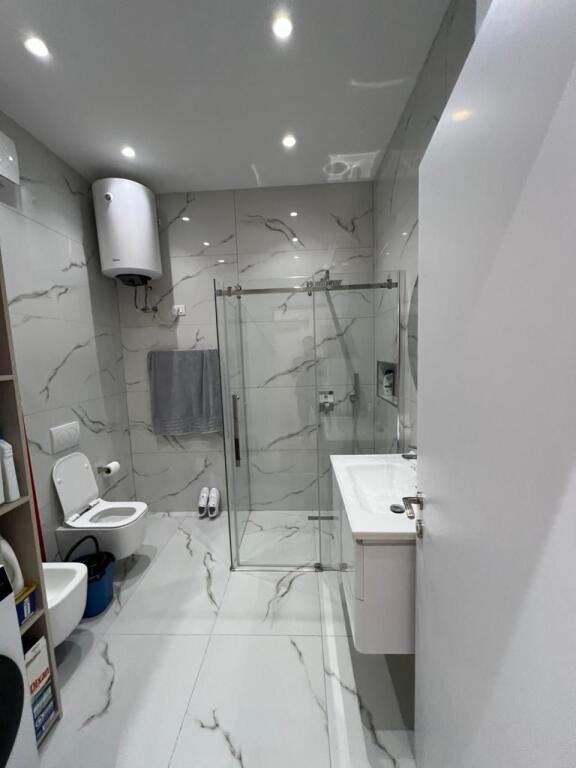 Super apartament me qera 3+1+3
