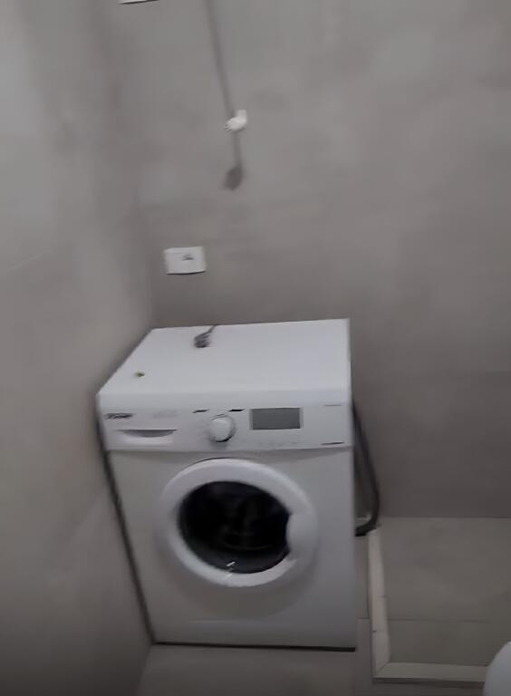 🏠 Jepet me qira apartament 1+1 📍 Pallatet e Kontakt – Ali Demi!!