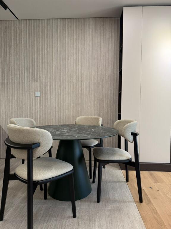 🏙️ Apartament Luksoz 1+1 – Golden Tower, Qendër
