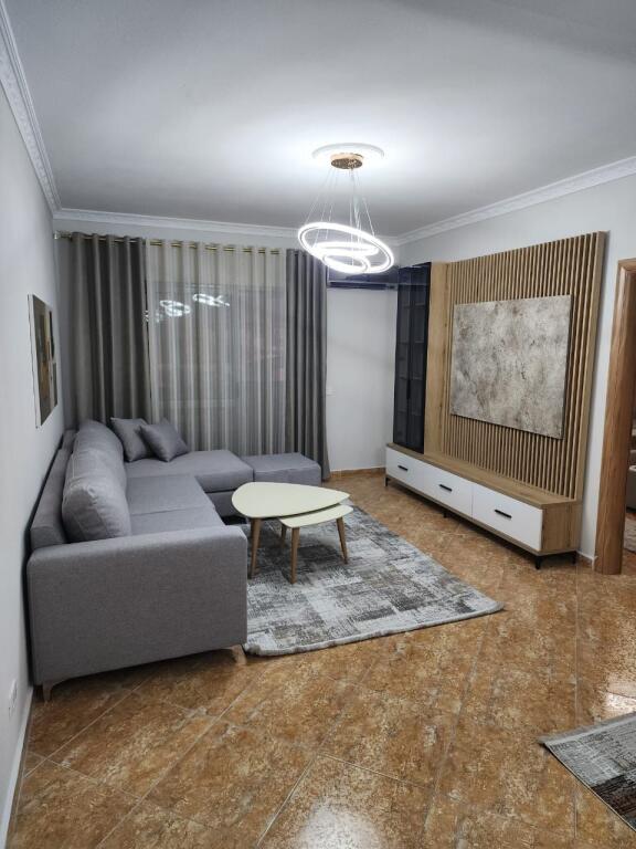 Shitet Apartament 2+1 lagja 13 durres