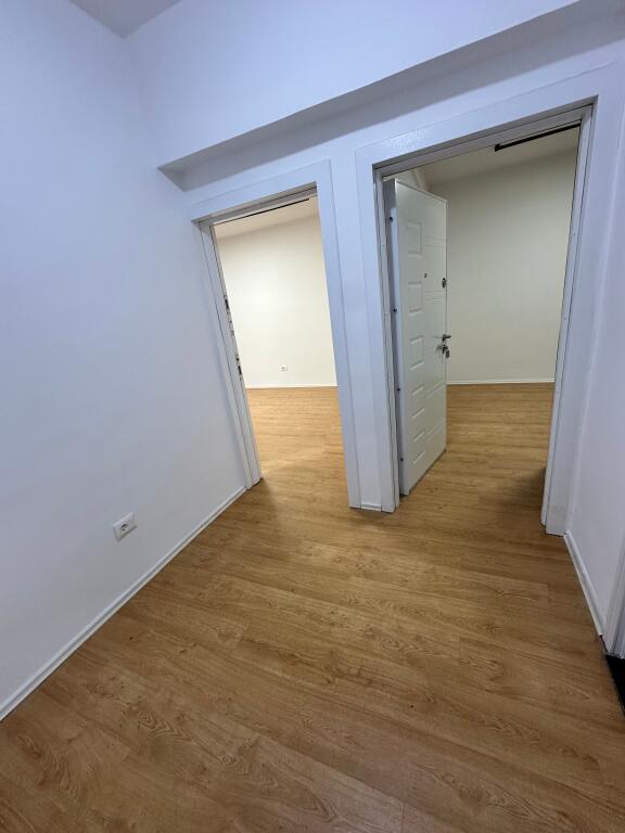 Apartament/ Zyre Me Qira ne Qender / Kafe Flora