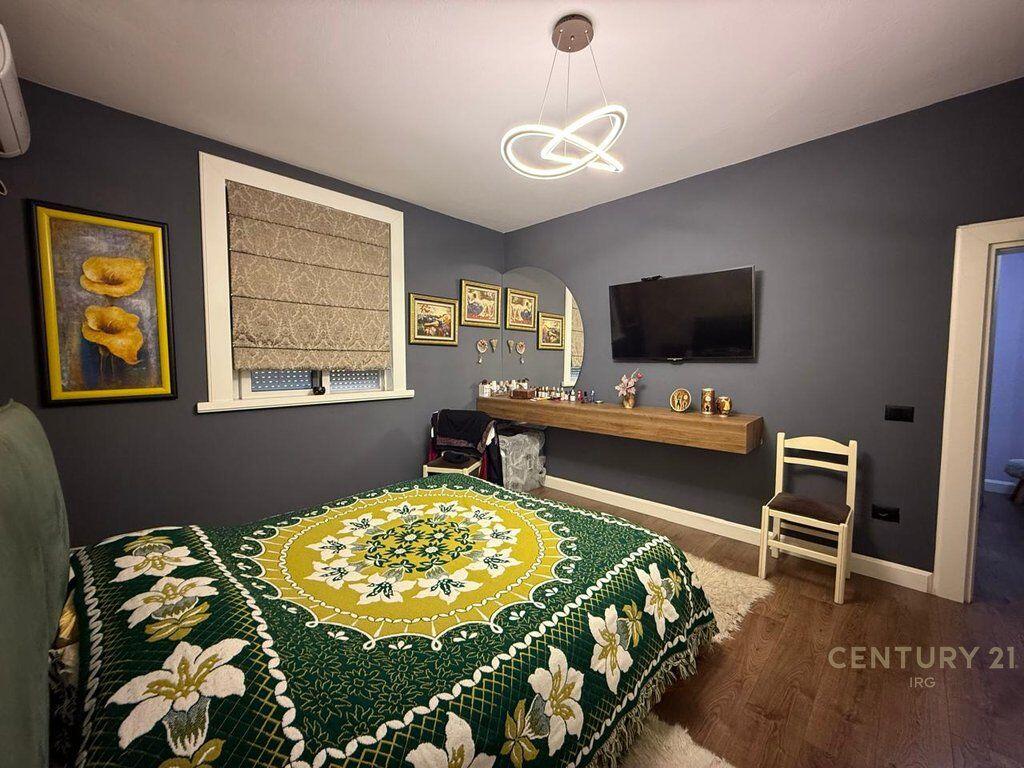 Apartment 2+1 for sale near the Globe area