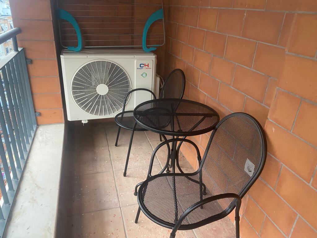 2+1, arredato con posto auto, myslym shyri, 750 euro, disponibile anche per bnb