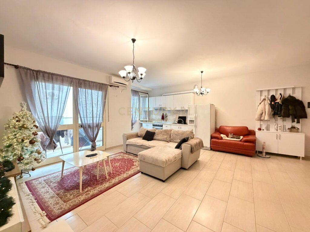 Appartamento 1+1 in Vendita Vicino al Porto, Quartiere n. 3, Durazzo