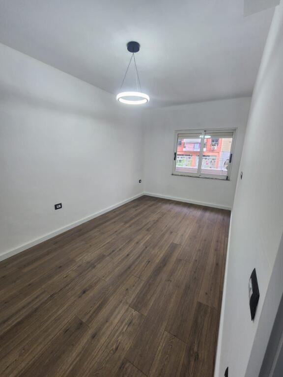 🏠 Apartment 1+1 with veranda for sale📍 Paris Commune💶 Price: 180,000 € (negotiable)