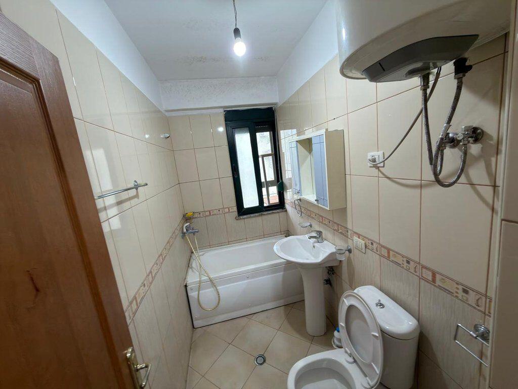 In Affitto, Appartamento 2+1+2, Via 5 Maji, Tirana.