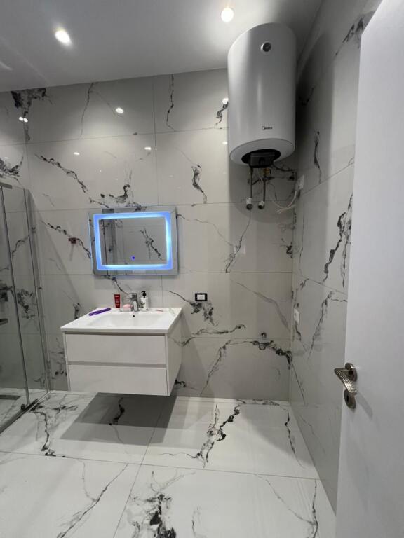 Super apartament me qera 3+1+3