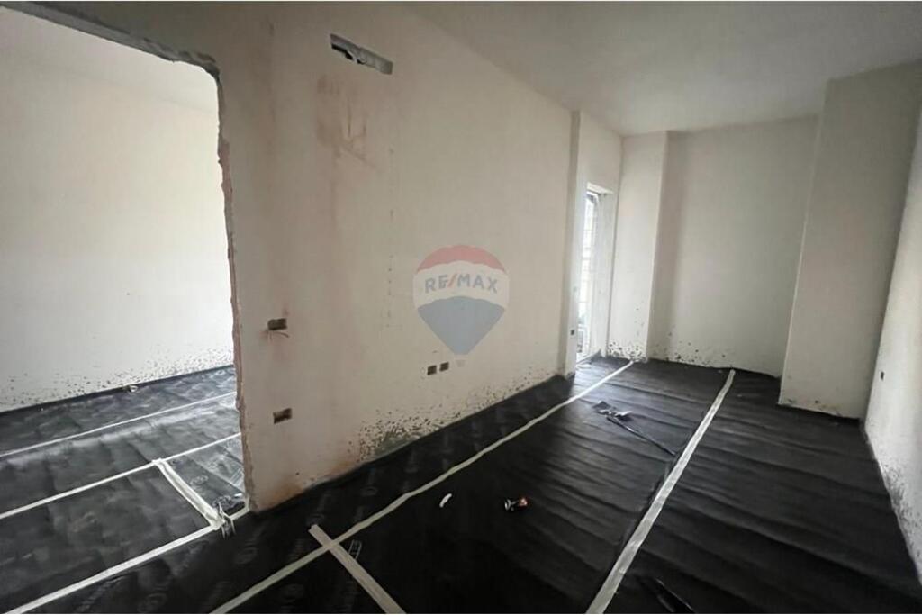 Apartment - For Sale - Rruga Rreshit Çollaku, Tirana(ID: 530191031-735)
