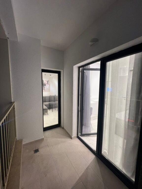 Jepet Me Qera , Apartament 1+1 , Zogu i Zi , Tirane.