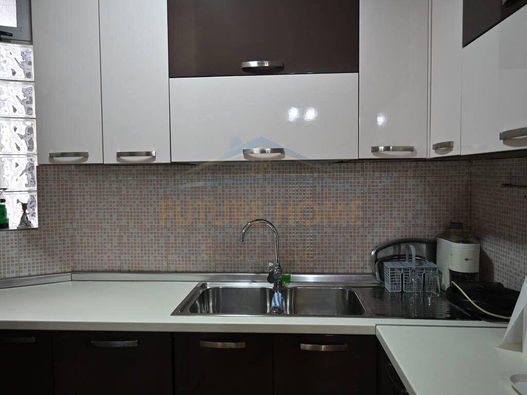 Apartament 2+1 me qera në Rrugën e Dibrës