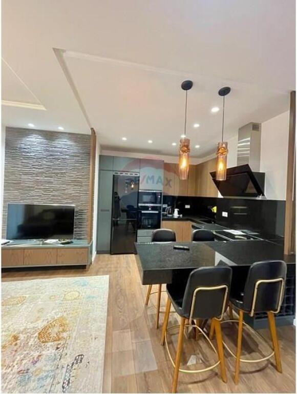 APARTAMENT 2+1 PLUS PARKIM TE KOMPLEKSI PANORAMA!