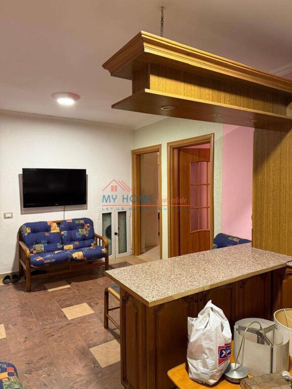 Apartamenti 3+1+2 me qira ne Xhamllike Tirane