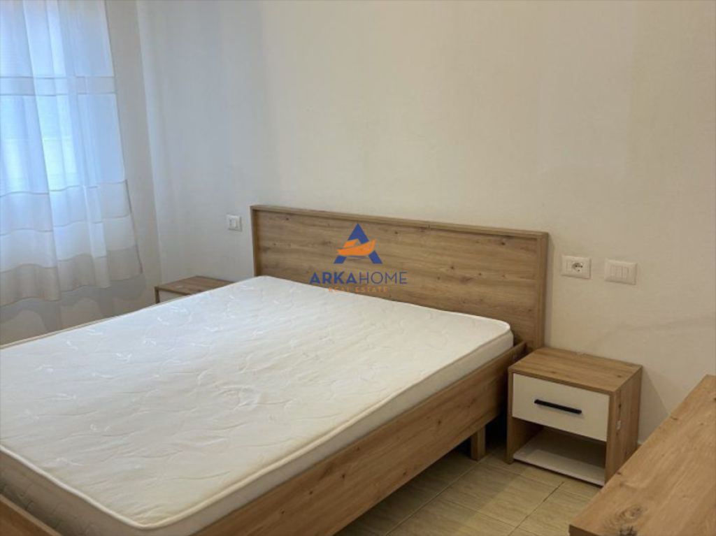 AFFITTASI APPARTAMENTO 2+1+BALCONE "DI FRONTE AL CENTRO KRISTAL CENTER" 800 EURO