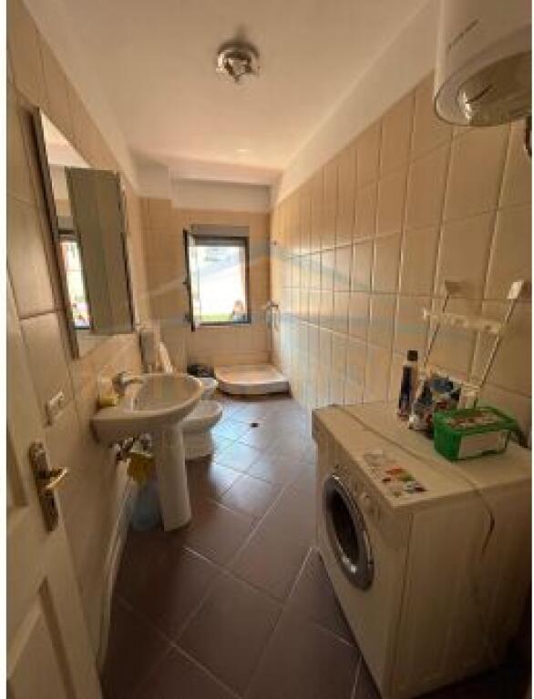 Qera, Apartament 2+1+2, Fresk, Tirane.