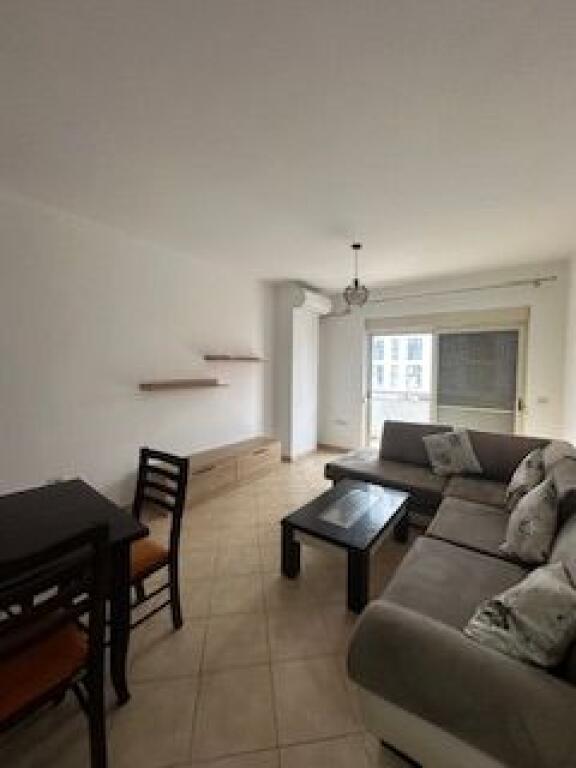 Appartamento arredato 2+1 nel complesso Molla a 450€