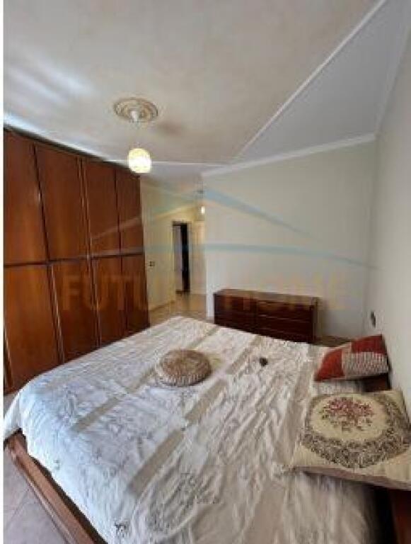 Qera, Apartament 2+1+2, Fresk, Tirane.