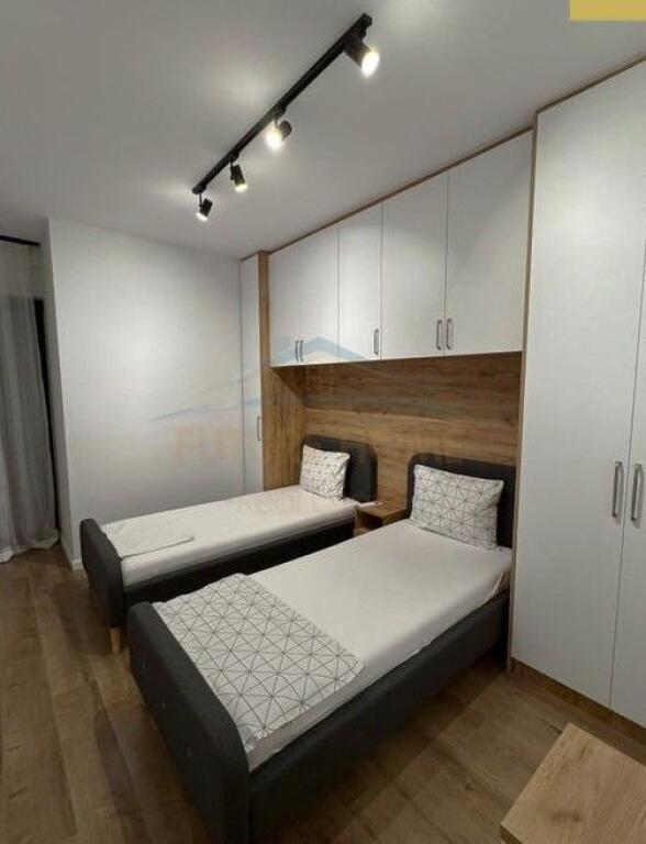 Shitet, Apartament 2+1, Kompleksi "Arlis", Farmacia 10