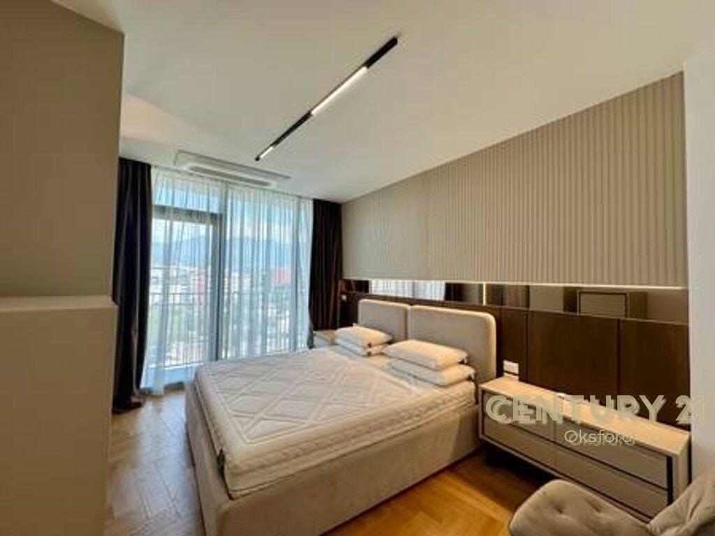 Vendiamo appartamento moderno + posto auto presso Residenza Lake View! 600.000 € Superficie totale 117m2