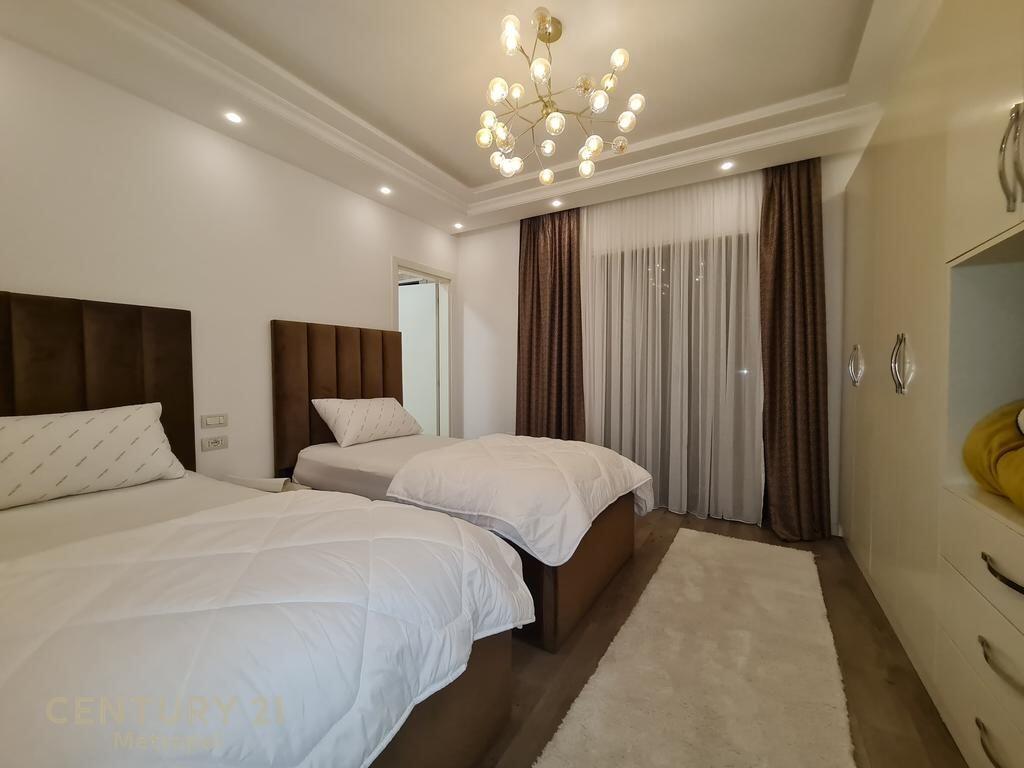 Luxury apartment 2+1+Garage for sale at Green City