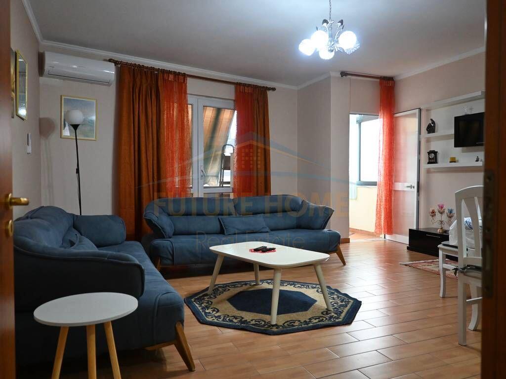 Apartament 2+1 me qera në Rrugën e Dibrës