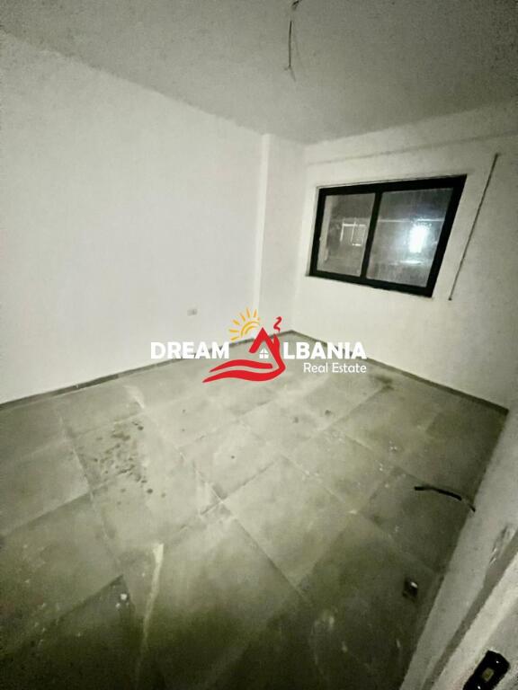 Appartamento 2+1+2 in vendita in Via Durazzo, Tirana (ID 41212142)