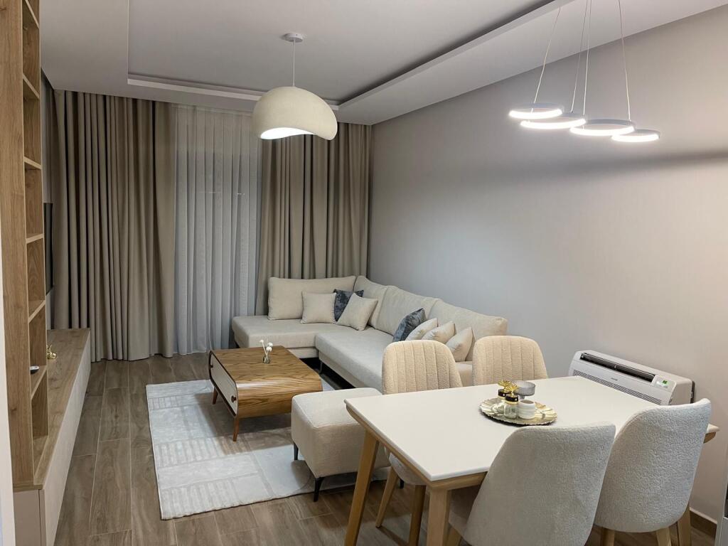 Affitto Appartamento 2+1+posto auto presso Oasis Residence Unaza e Re Astiri