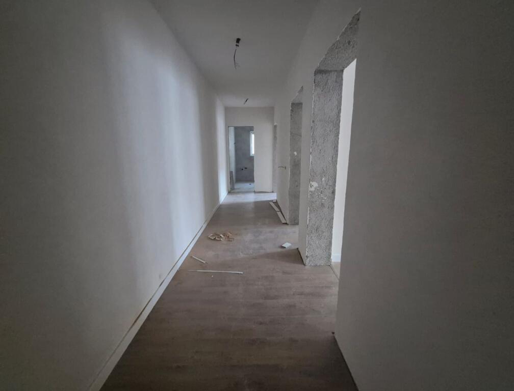 Vendesi in vendita 2+1 vicino all'ospedale di Durazzo prezzo 115.000 euro