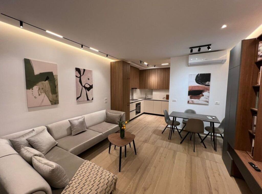 Jepet Me Qera , Apartament 1+1 , ZOGU I ZI