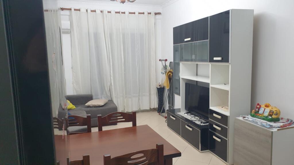 🏠 For rent 1+1  📍Golden Park opposite Amerikan 3 📐 72 m² | 6th floor 🌇 Balcony 💰 45,000 lek/month