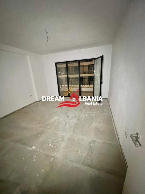 Appartamento 2+1+2 in vendita in Via Durazzo, Tirana (ID 41212142)